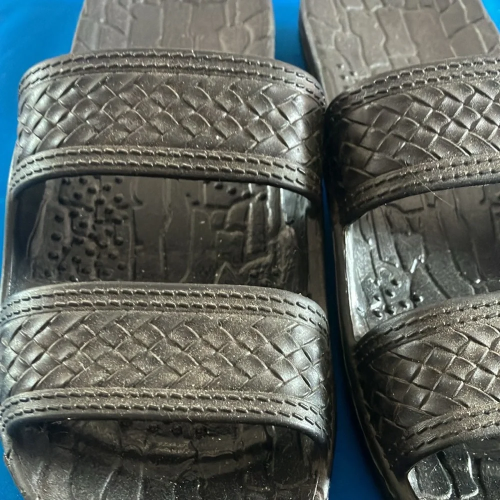 Black Textured Slide Sandals 5
